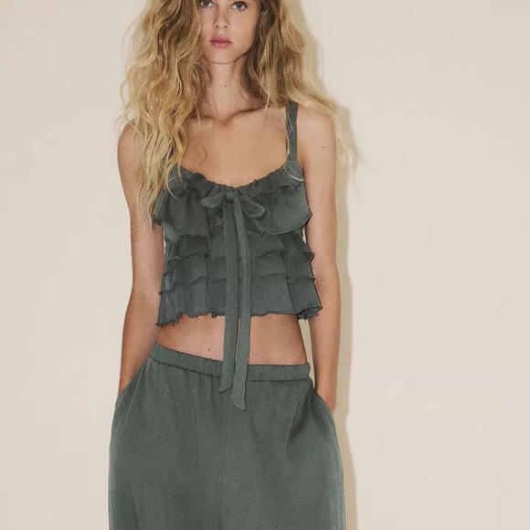 Zara Ruffle Top - Picture 2 of 3